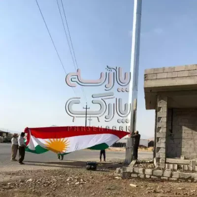 نصب پرچم روی دکل
